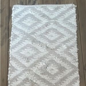 Rug (kitchen or bath or indoor)